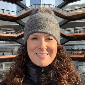 Meet your Posher, Elizabeth